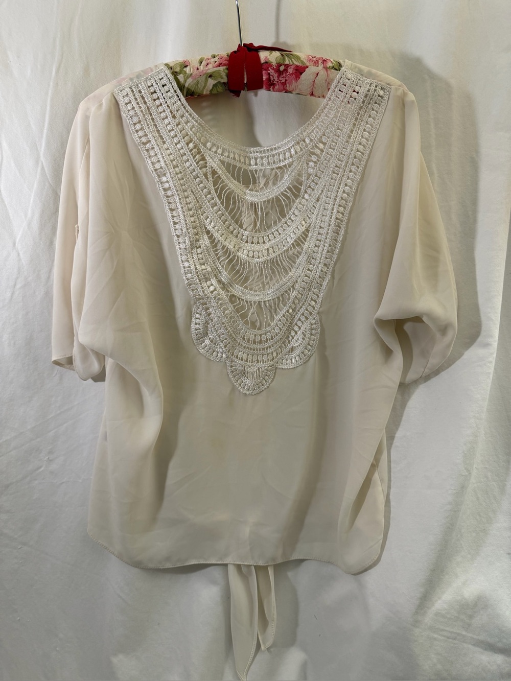 Cream lightweight breezy blouse size m/l